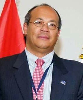 DR. HENRY ALVAREZ